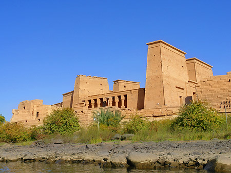 Blick vom Wasser - Landesinnere (Aswan)